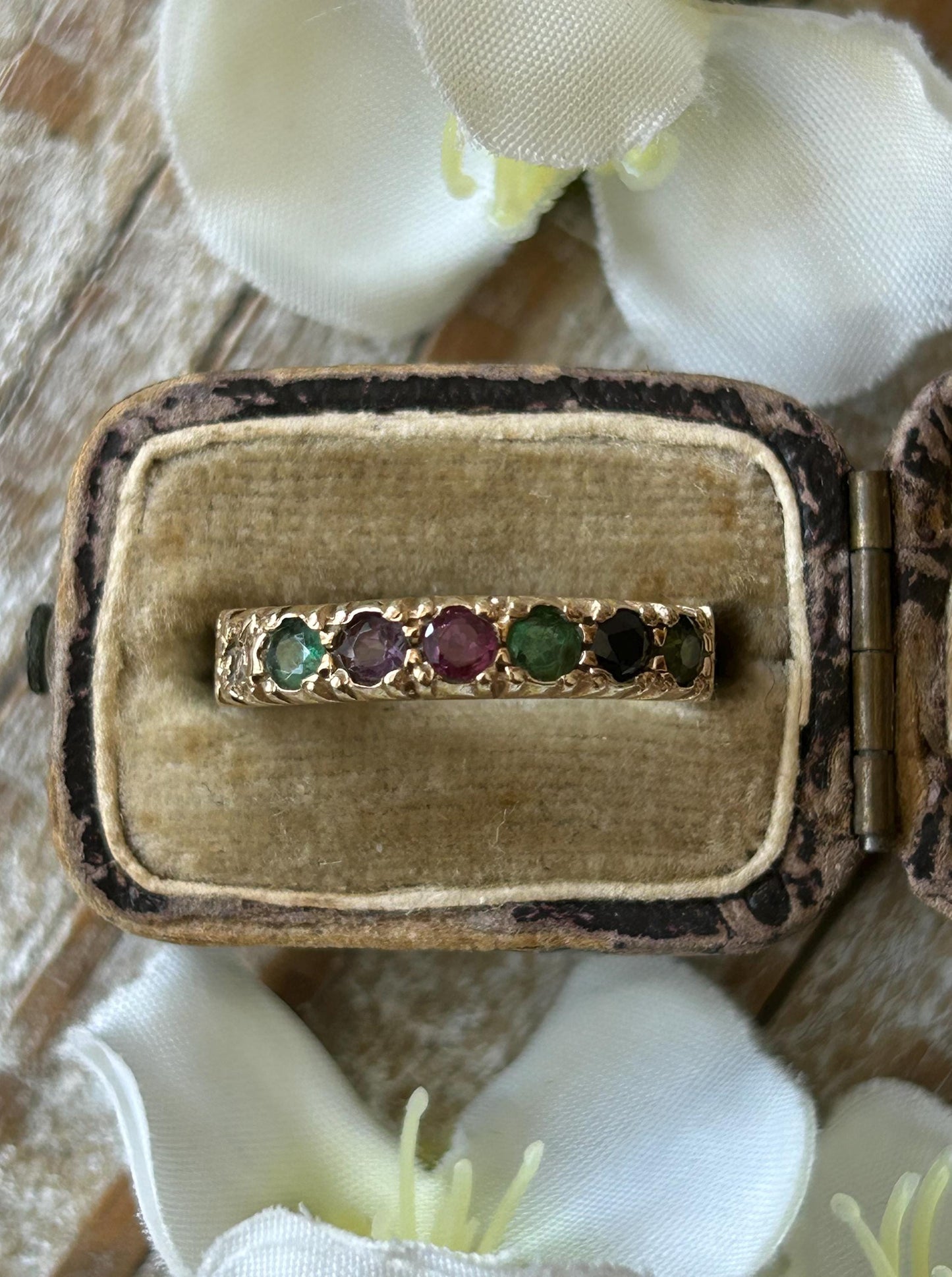 Vintage DEAREST Acrostic Gemstone Ring 9 Carat Yellow Gold 1988