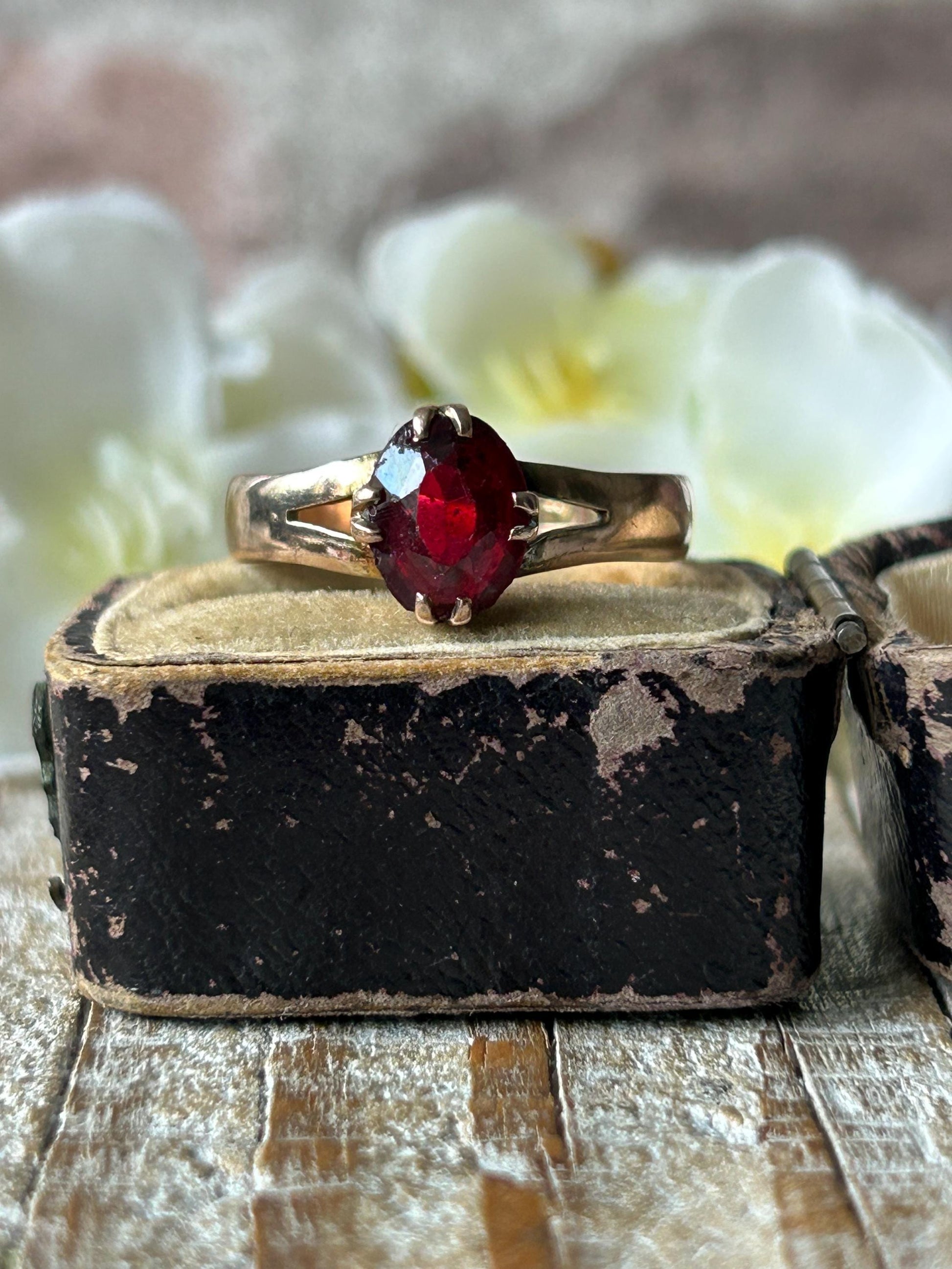 Antique Edwardian Red Garnet Solitaire Ring 9 Carat Gold