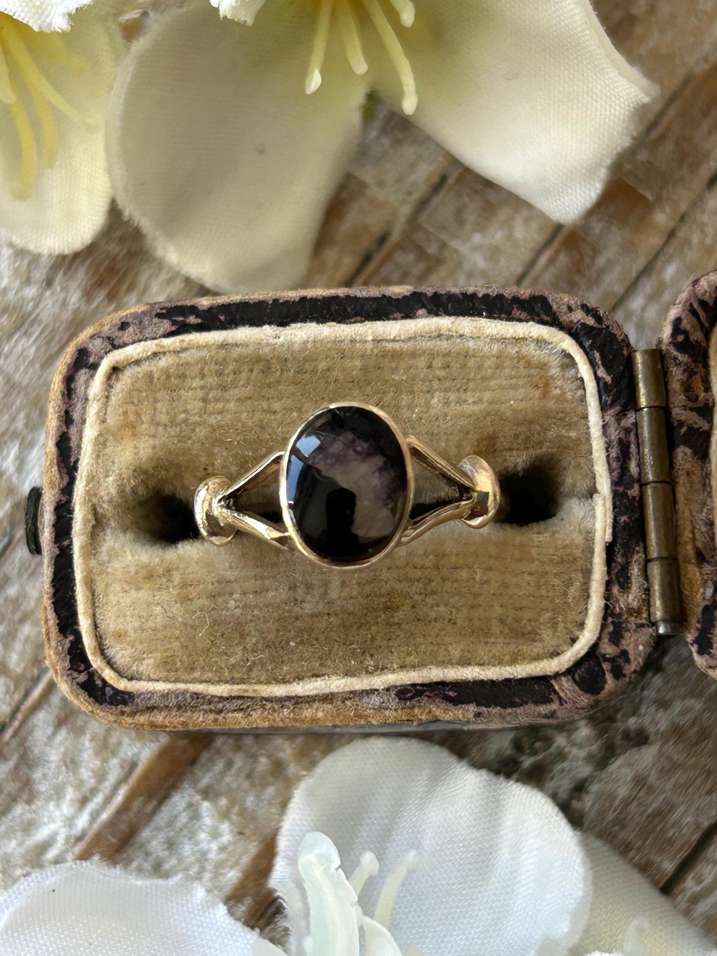 Vintage Blue John Solitaire Ring 9 Carat Yellow Gold 1982