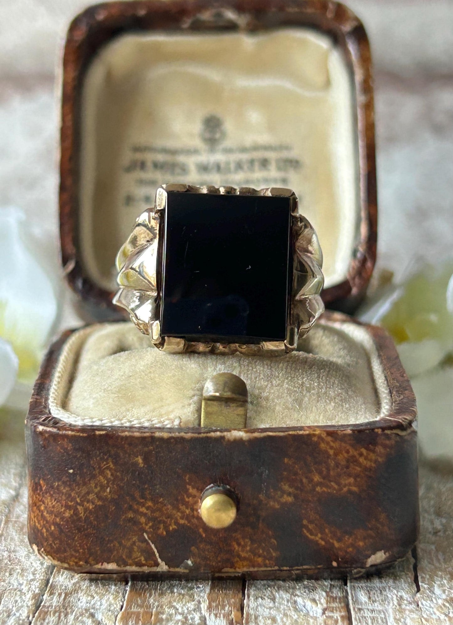 Vintage Rectangular Onyx Signet Ring 9 Carat Yellow Gold 1984