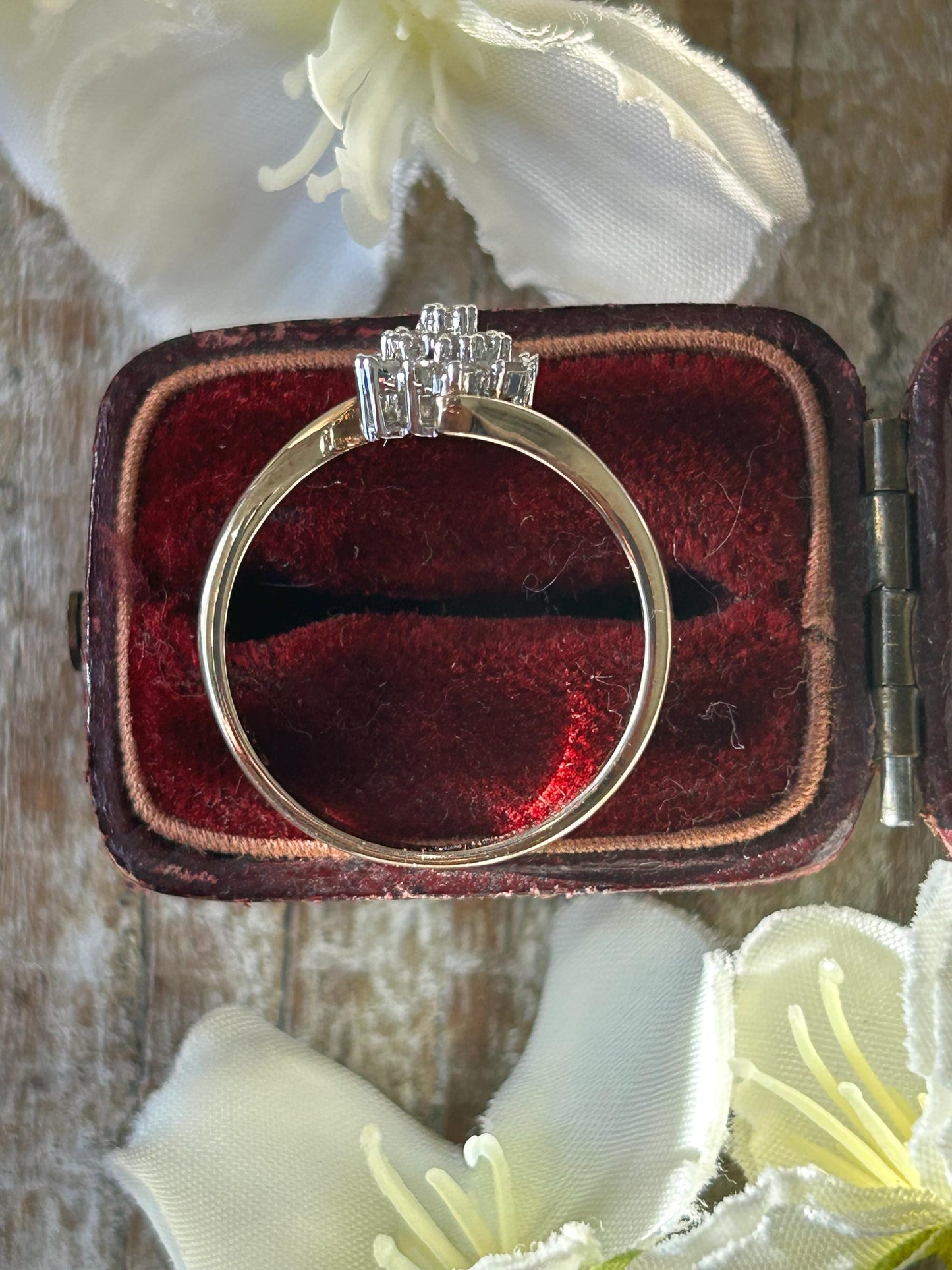 Vintage Diamond Cluster Ring 9 Carat Yellow Gold 0.15ct