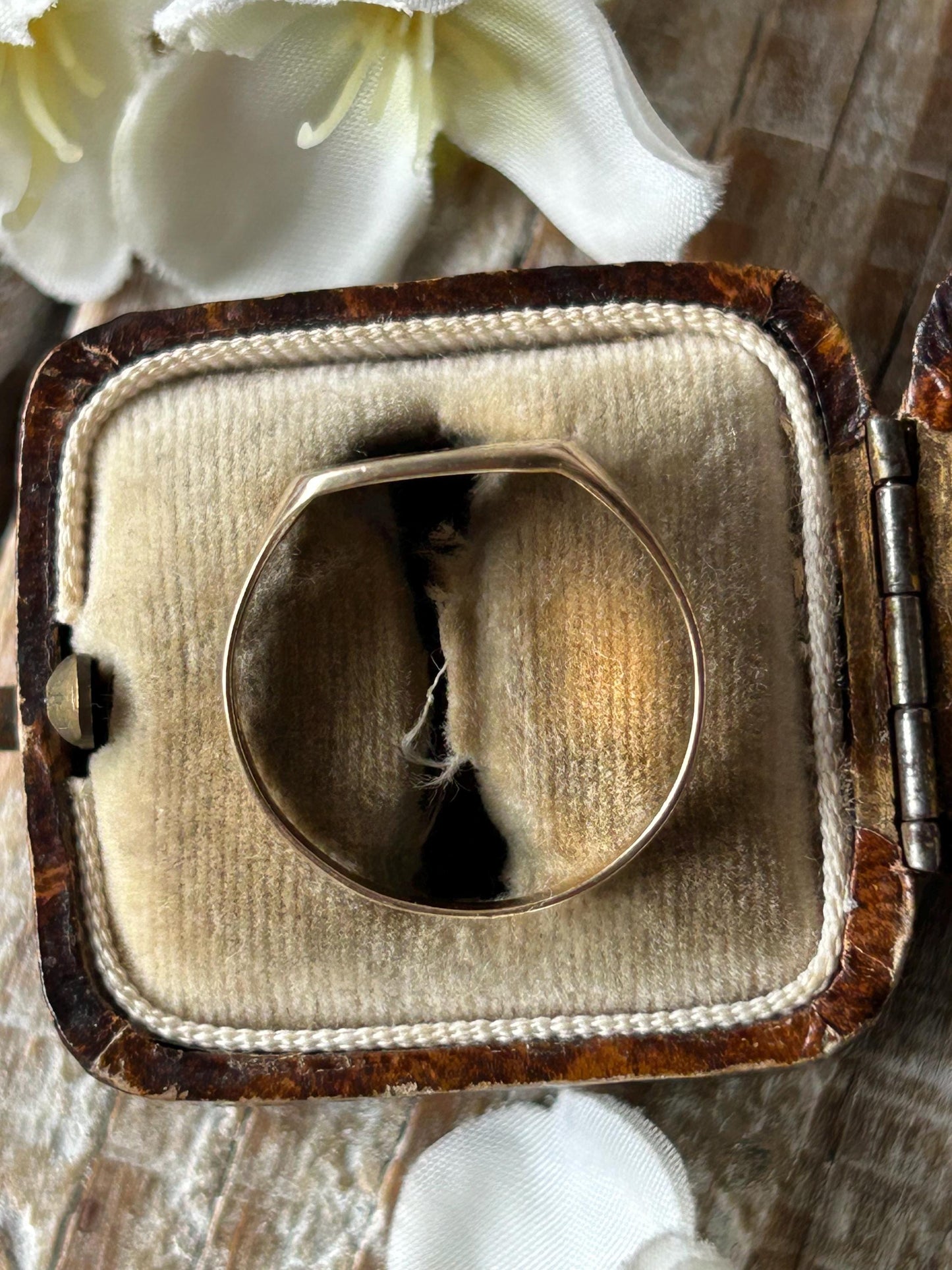 Vintage Monogram Initial B Square Signet Ring 9 Carat Yellow Gold