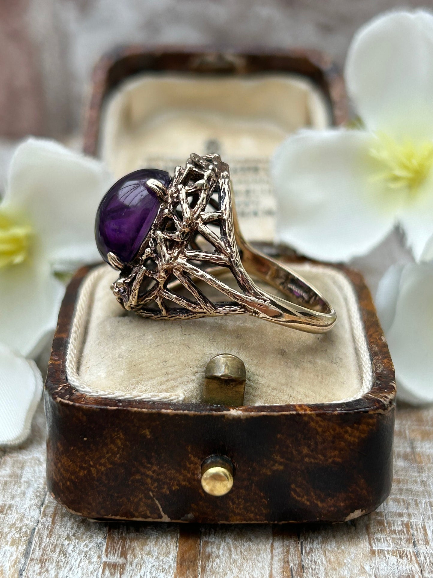Vintage Amethyst Brutalist Statement Ring 9 Carat Yellow Gold 1969