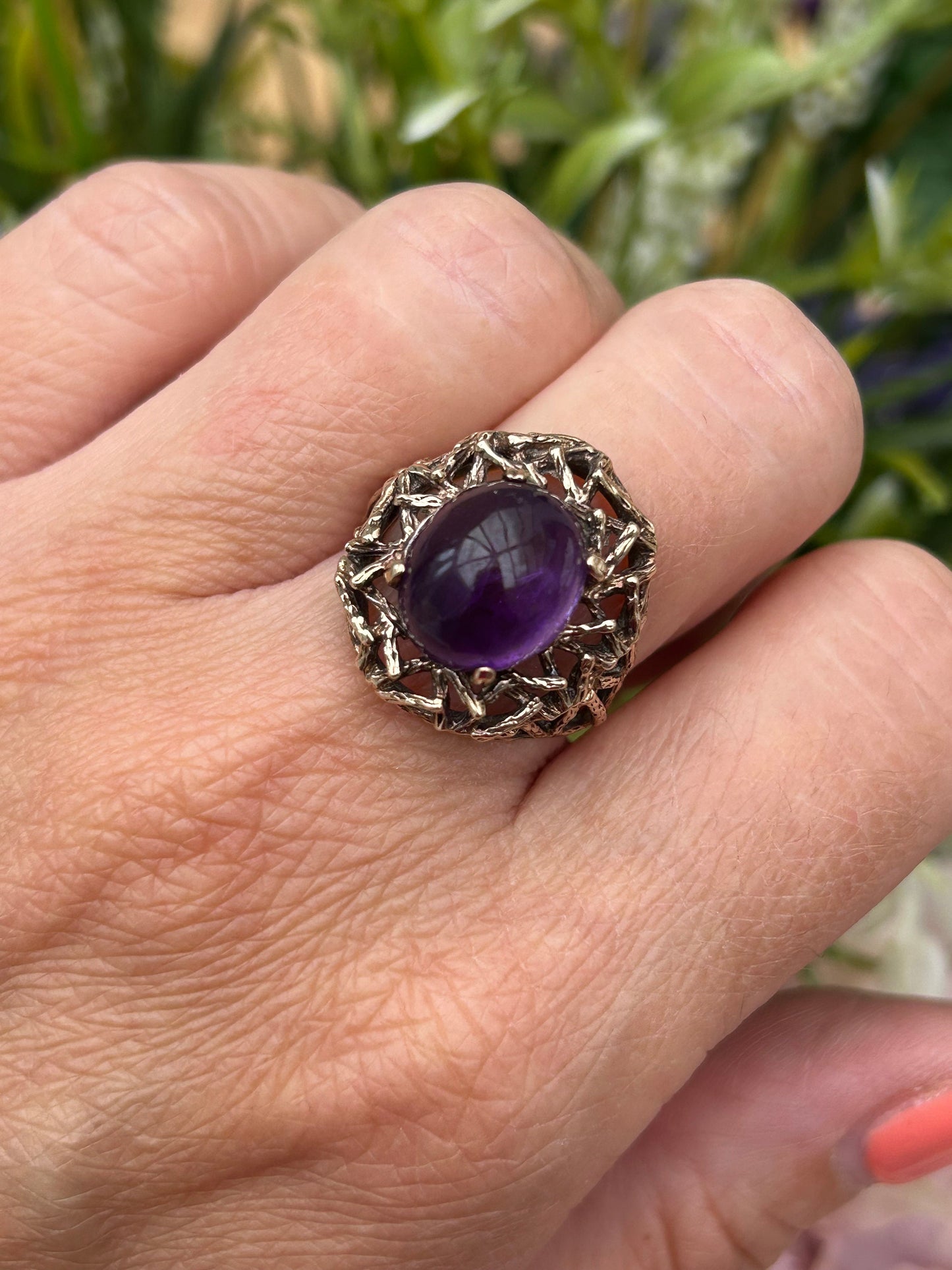 Vintage Amethyst Brutalist Statement Ring 9 Carat Yellow Gold 1969