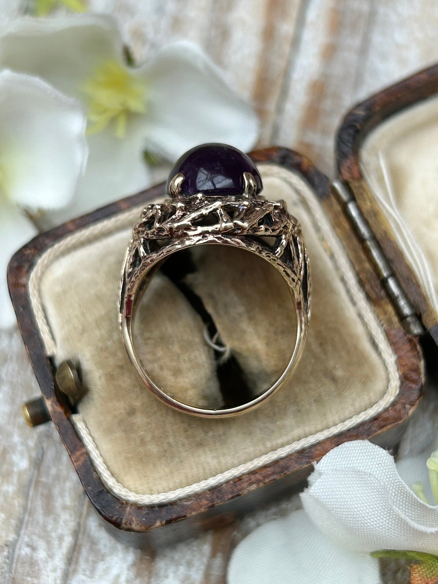 Vintage Amethyst Brutalist Statement Ring 9 Carat Yellow Gold 1969