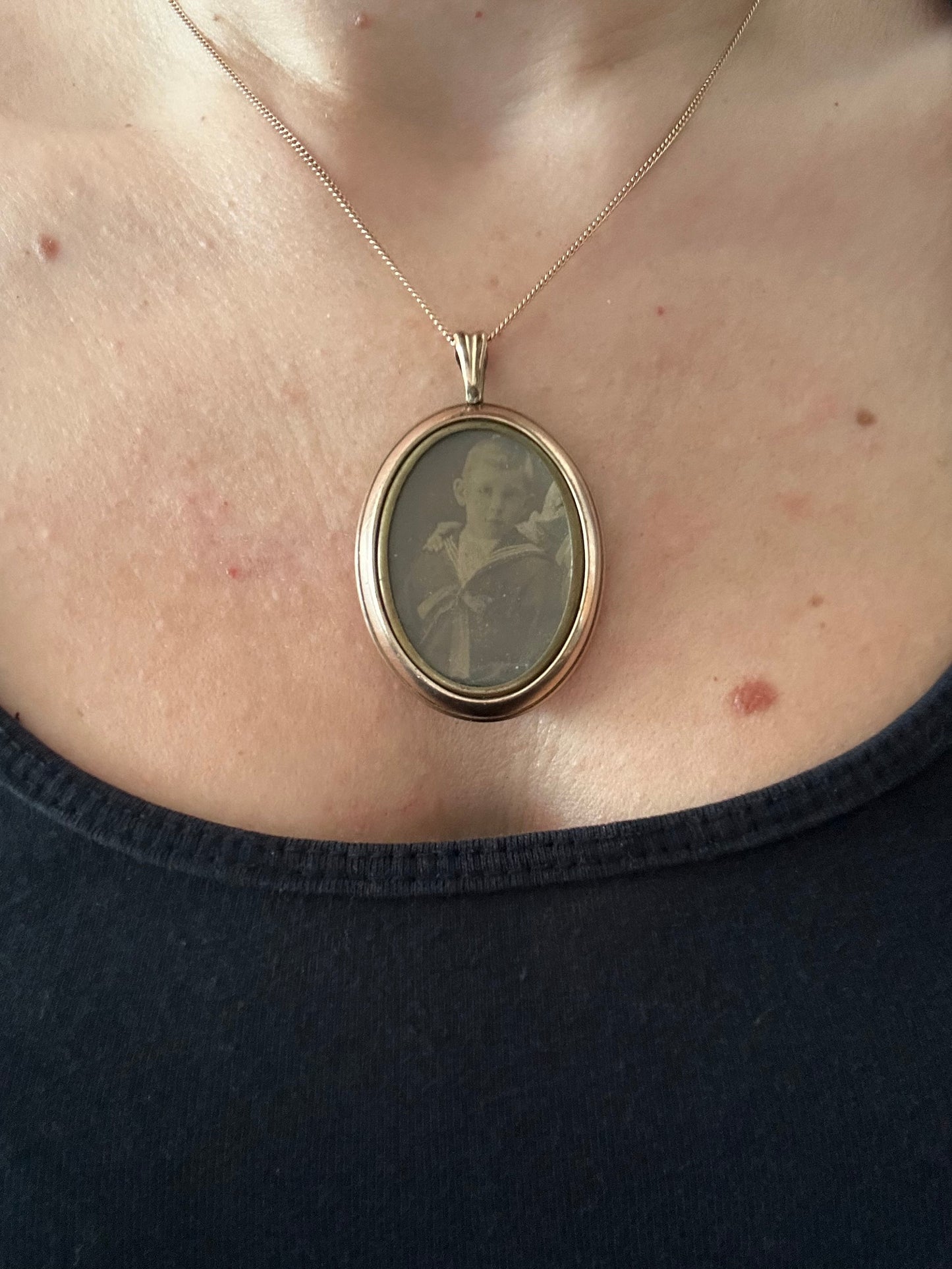 Antique Large Oval Rolled Gold Photo Locket Pendant