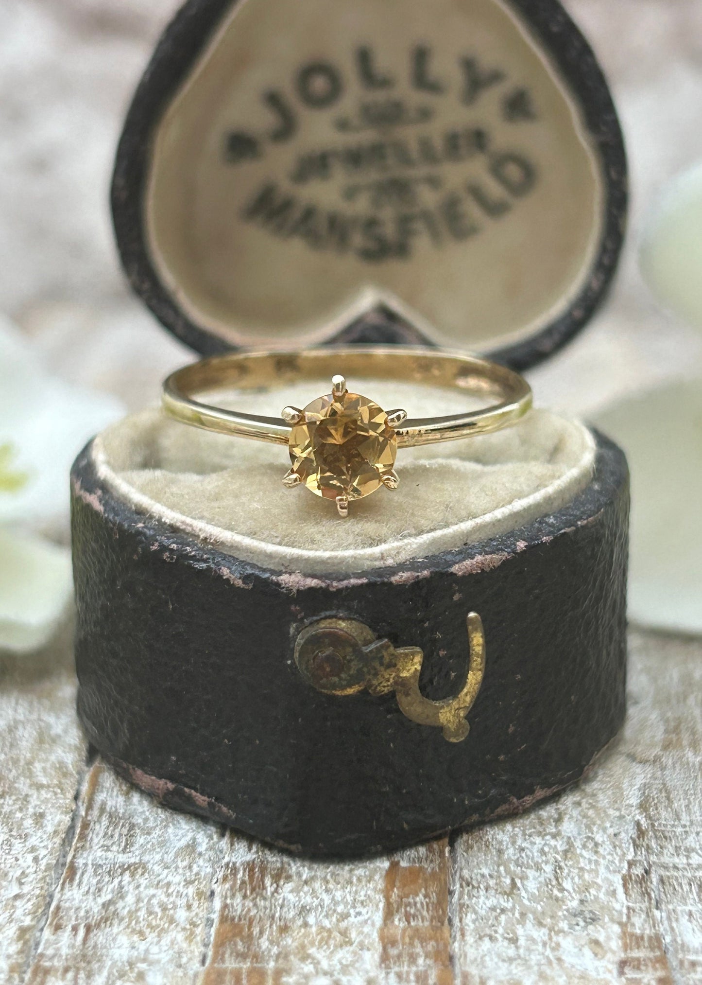 Vintage Dainty Citrine Solitaire Ring 9 Carat Yellow Gold