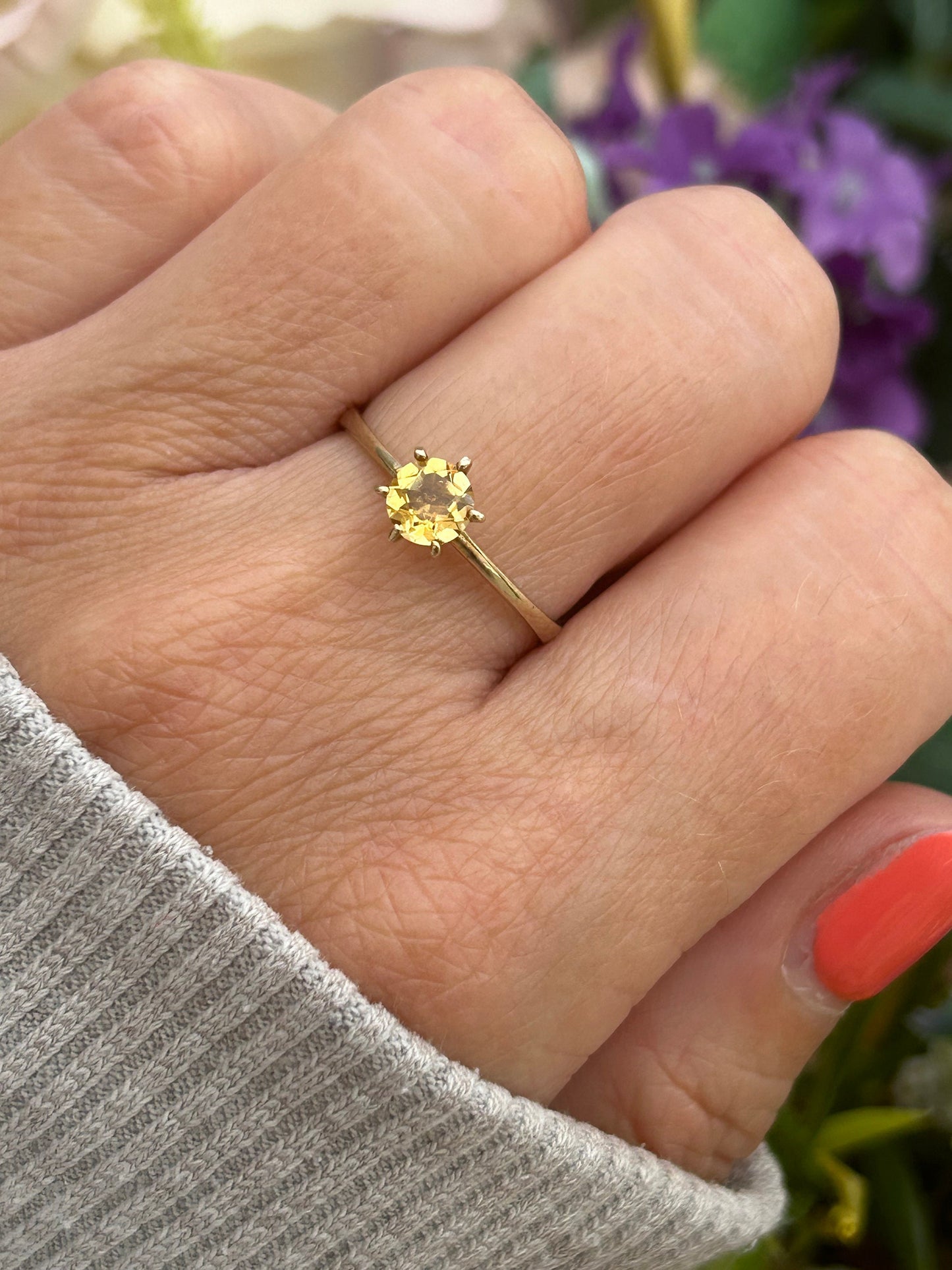 Vintage Dainty Citrine Solitaire Ring 9 Carat Yellow Gold