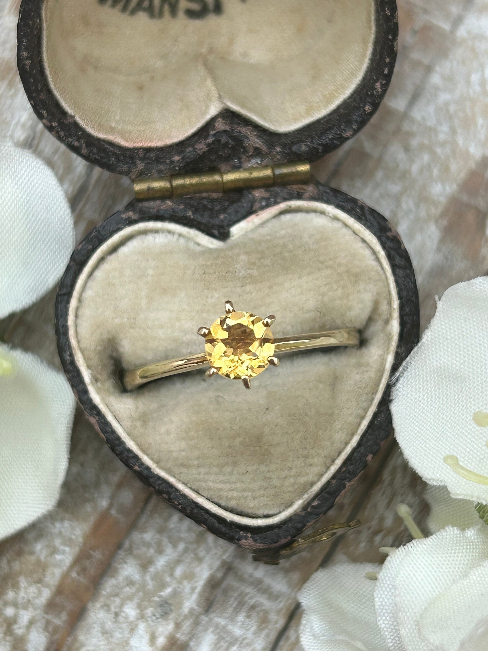 Vintage Dainty Citrine Solitaire Ring 9 Carat Yellow Gold