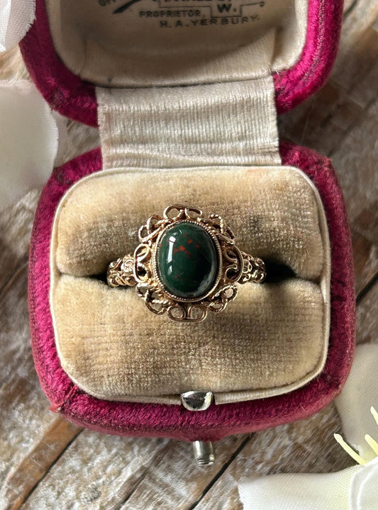 Vintage Ornate Bloodstone Solitaire Ring 9 Carat Yellow Gold