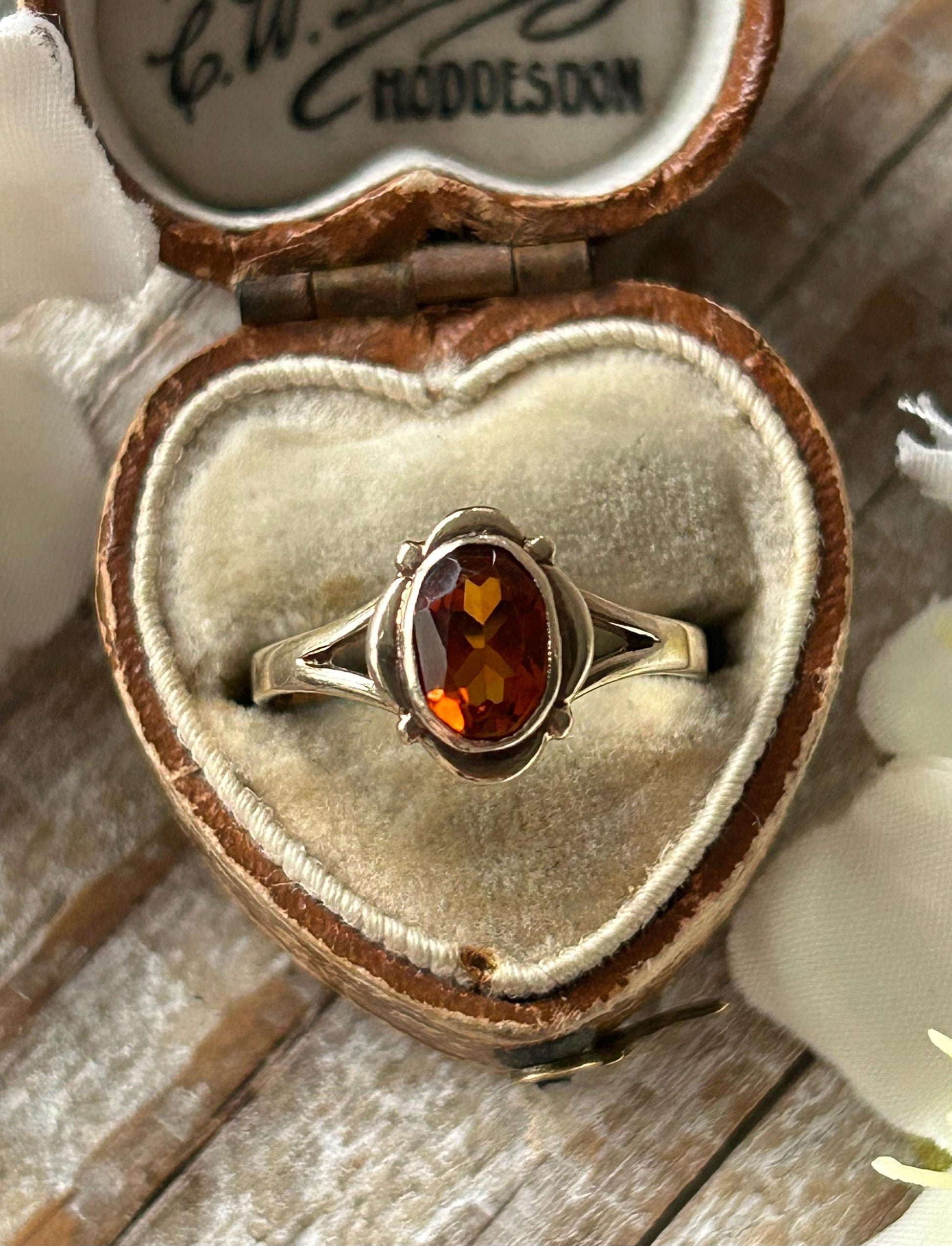 Vintage Ornate Citrine Solitaire Ring 9 Carat Yellow Gold 1991