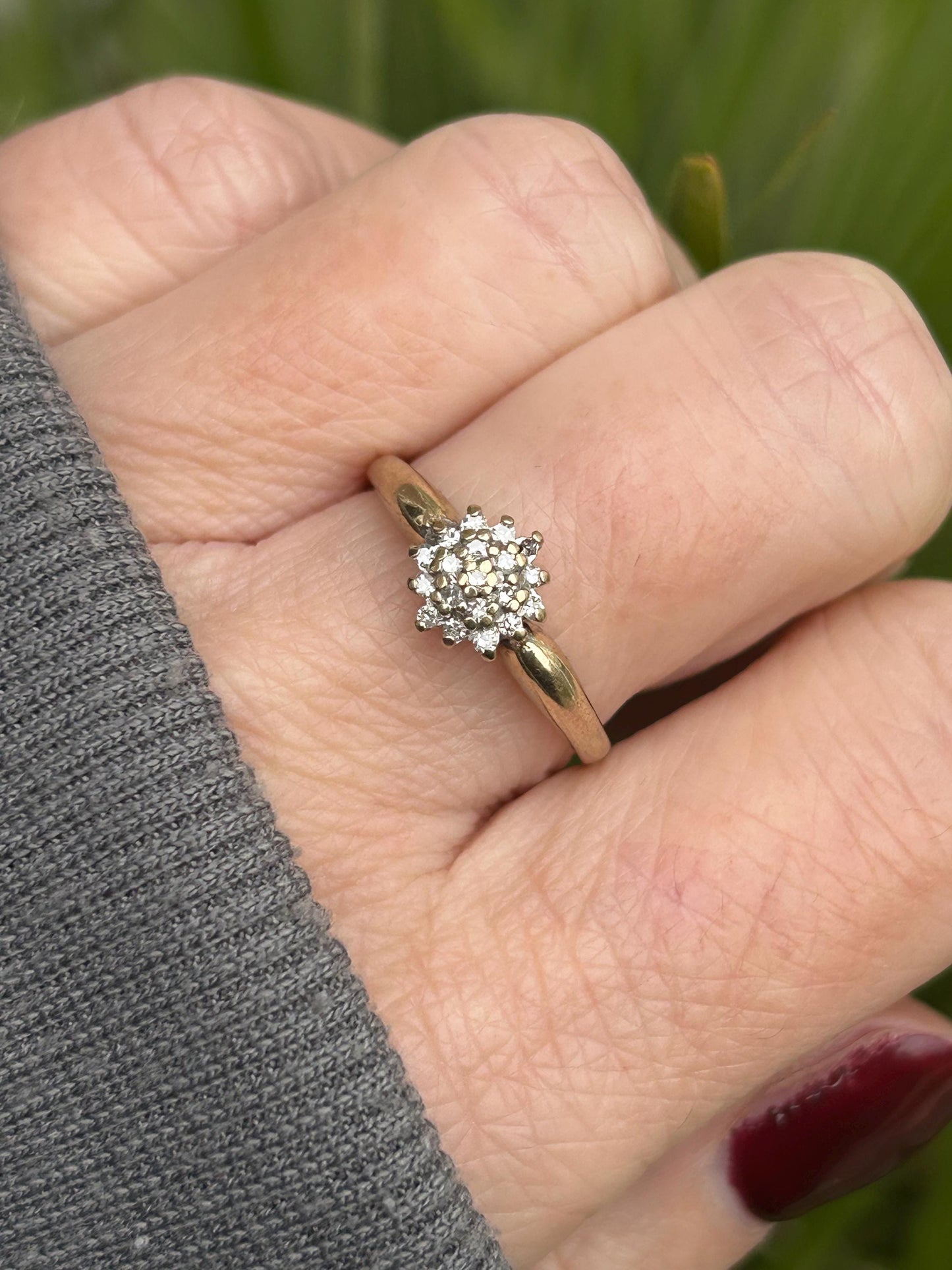 Vintage Dainty Diamond Cluster Ring 9 Carat Yellow Gold 2000