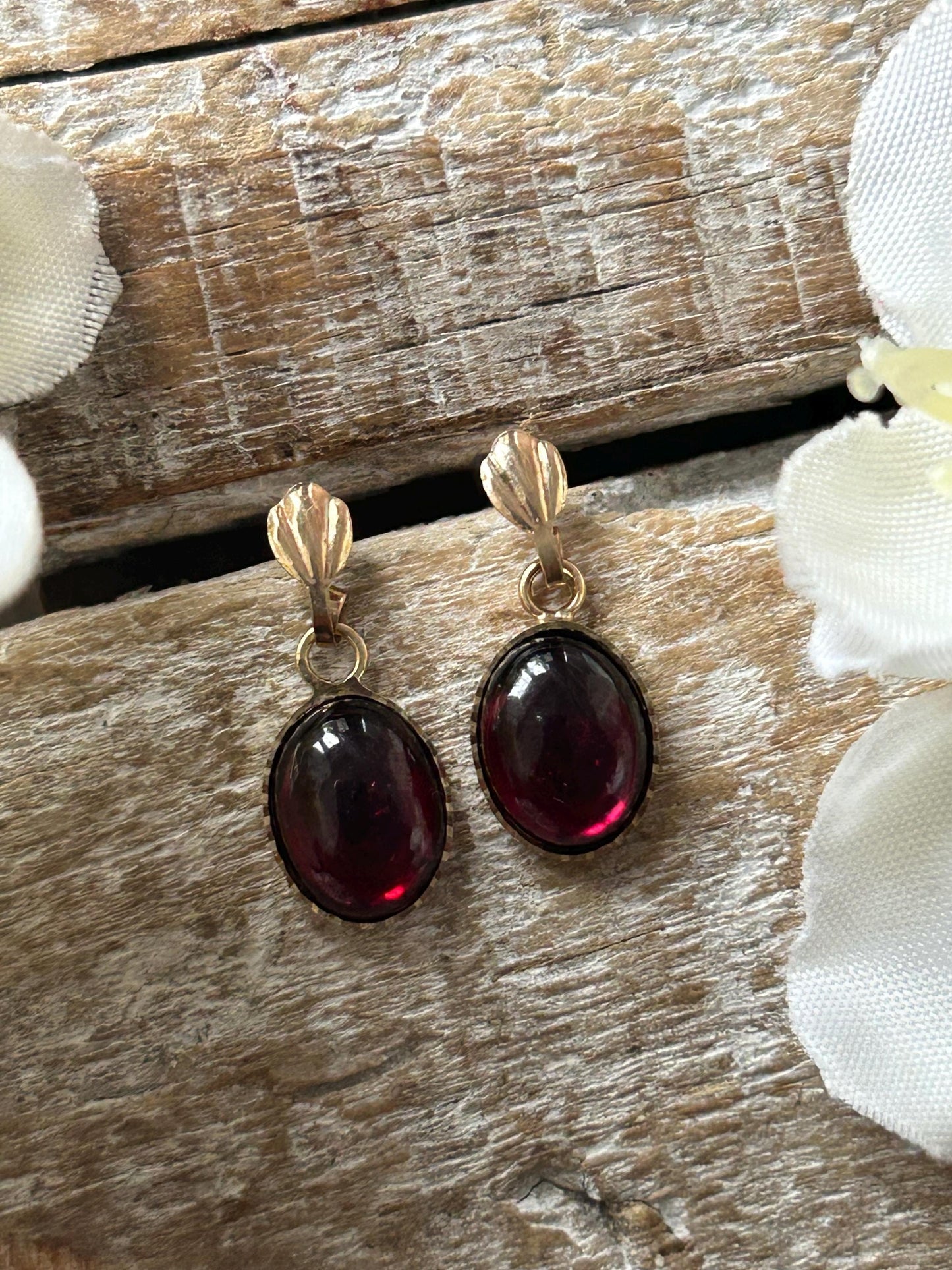 Vintage Oval Garnet Dangle Earrings 9 Carat Yellow Gold