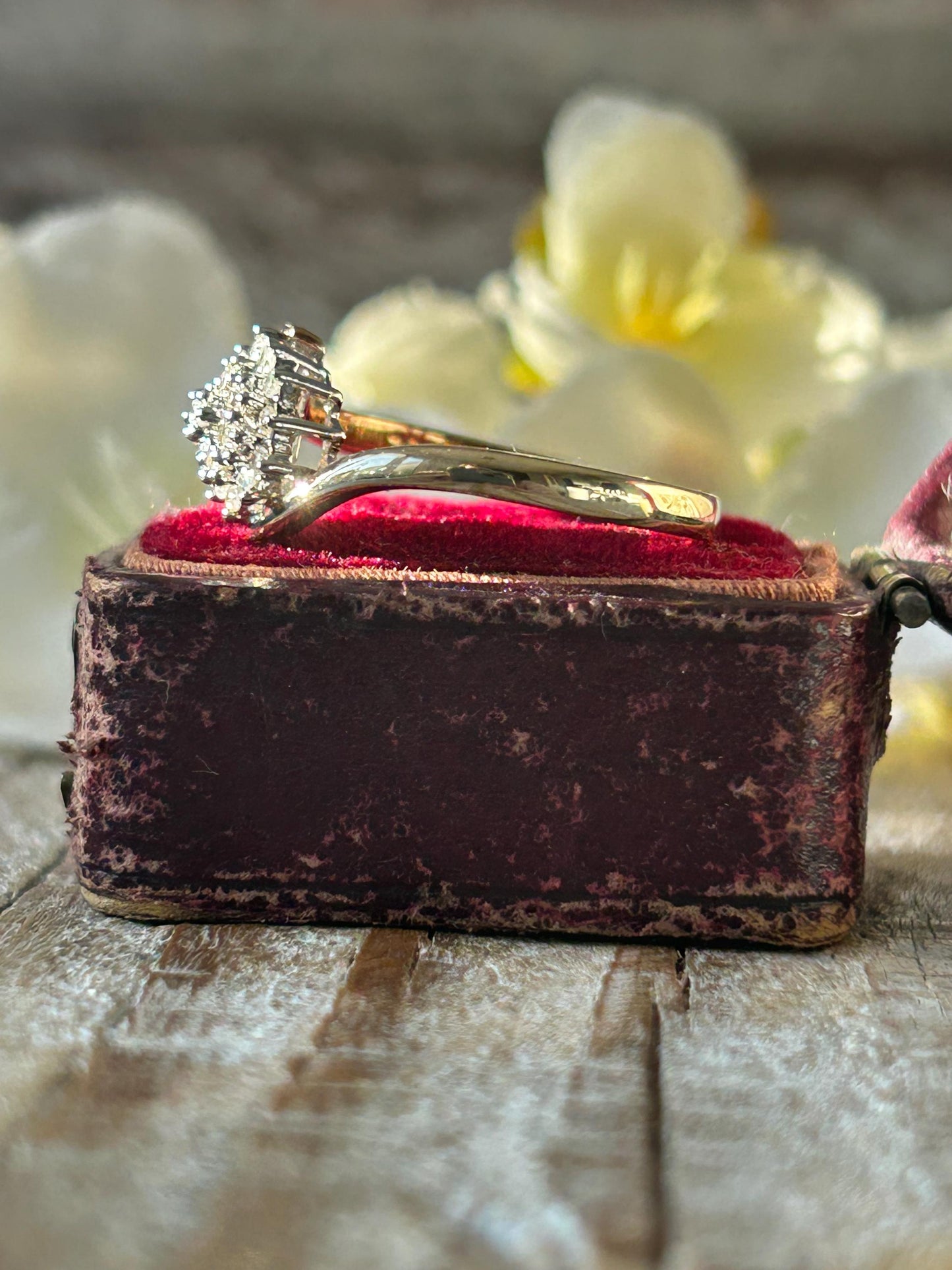 Vintage Diamond Cluster Ring 9 Carat Yellow Gold 0.15ct