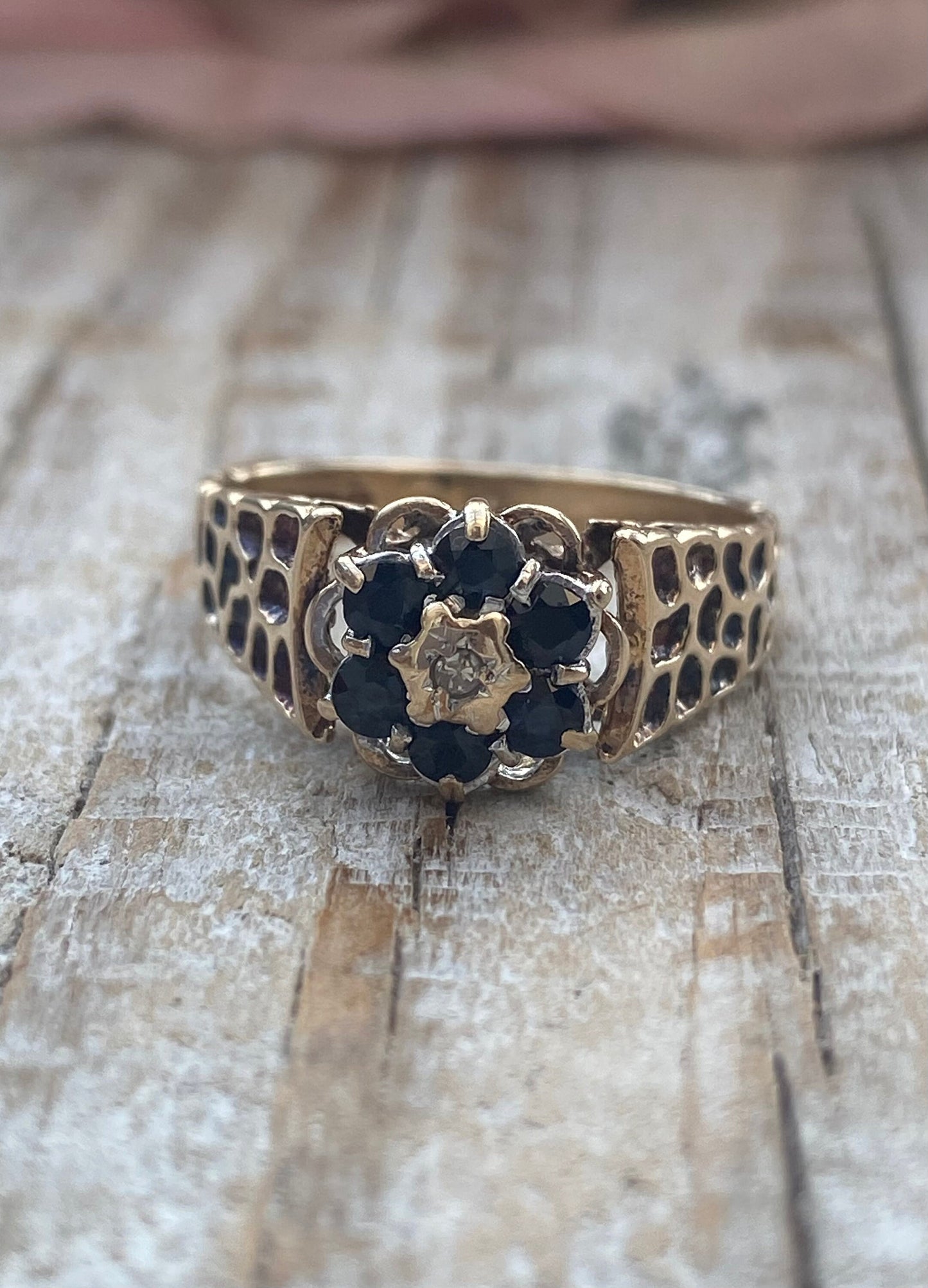 Vintage Sapphire and Diamond Daisy Ring 9 Carat Yellow Gold 1976