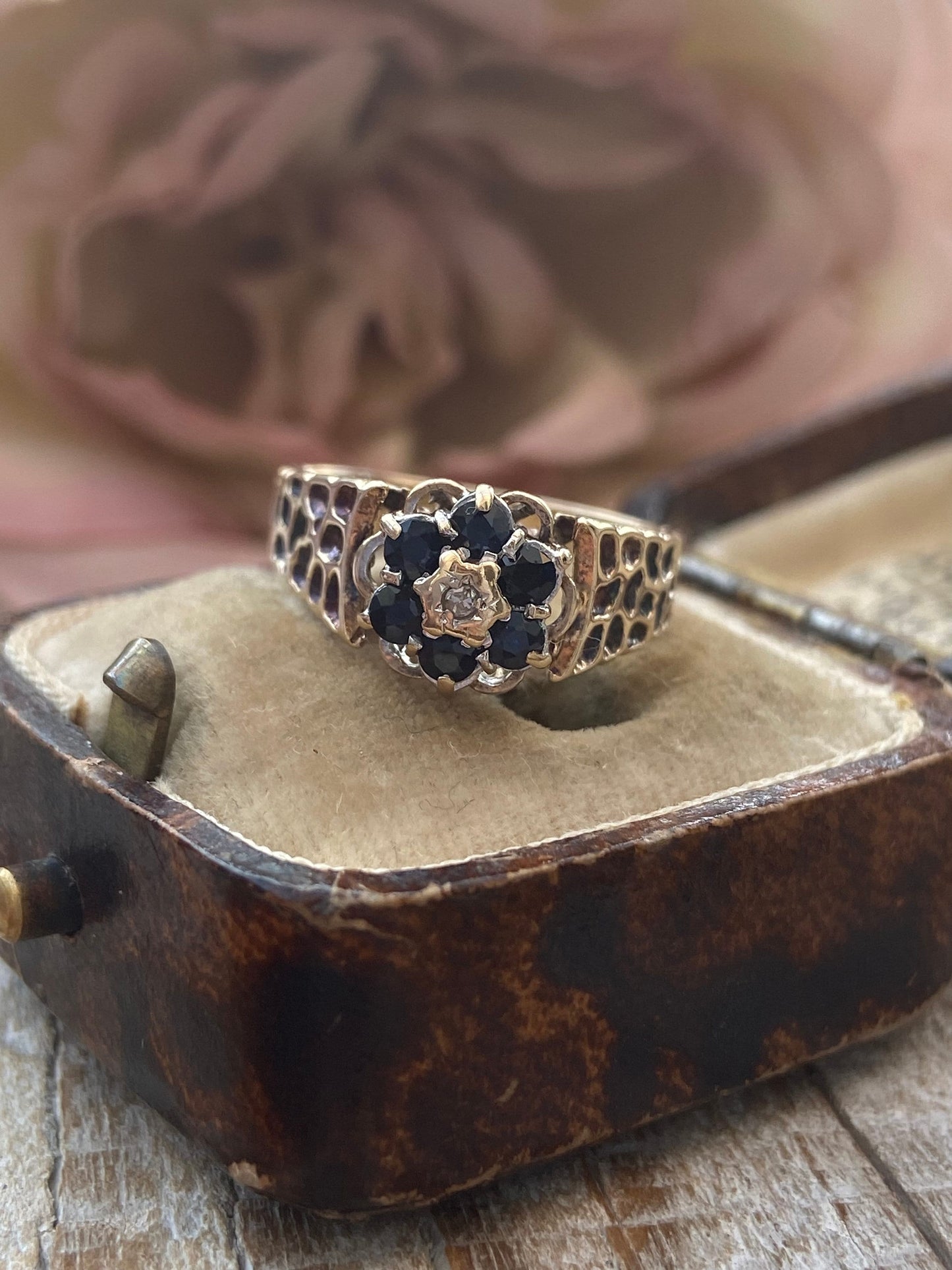 Vintage Sapphire and Diamond Daisy Ring 9 Carat Yellow Gold 1976