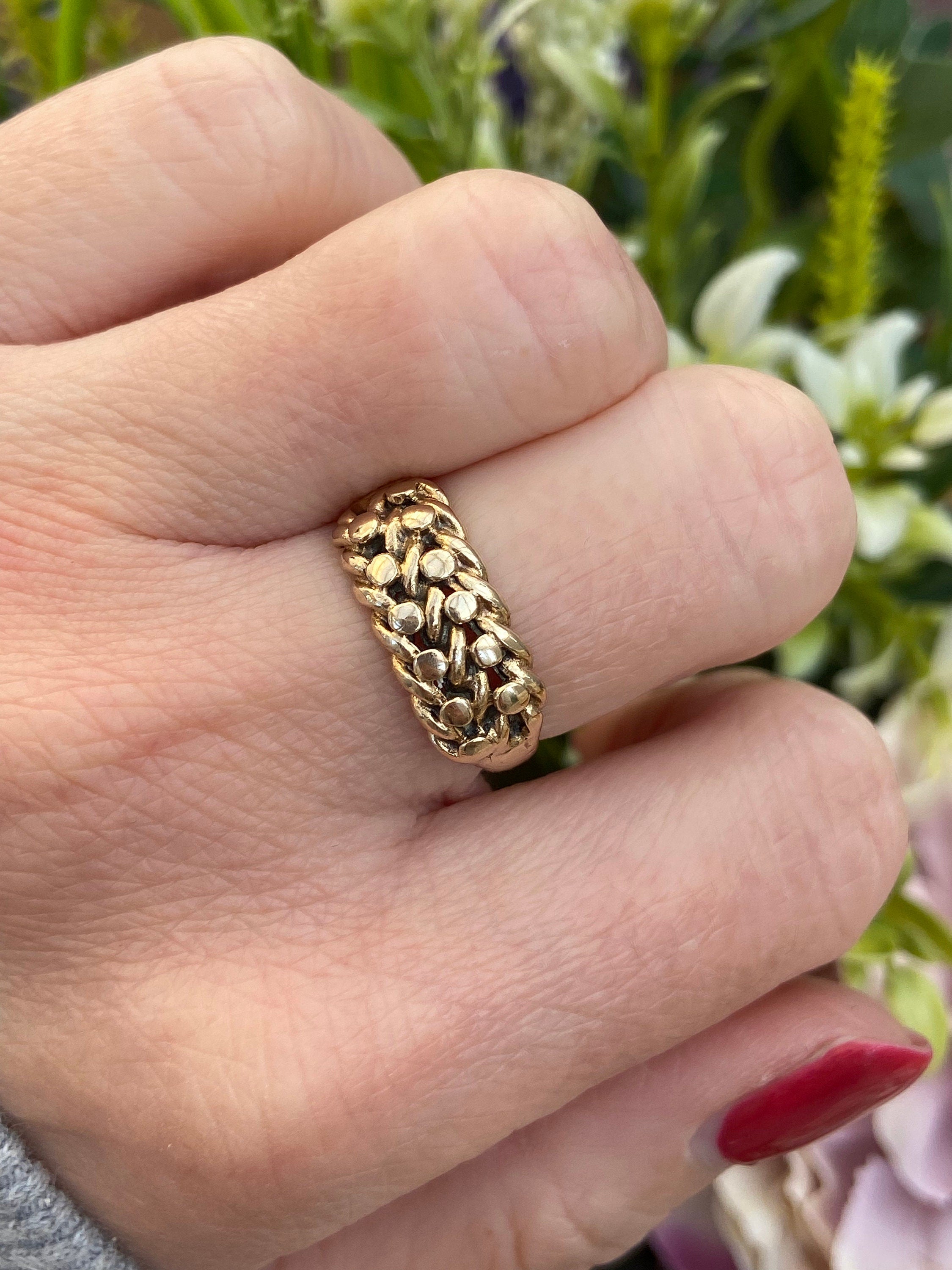 9 carat store gold keeper ring