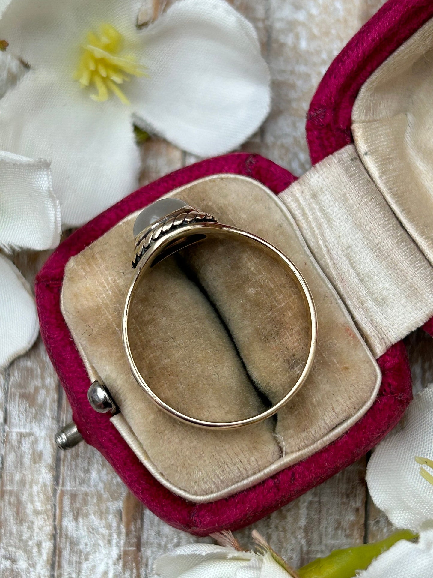 Vintage Moonstone Solitaire Ring 9 Carat Yellow Gold