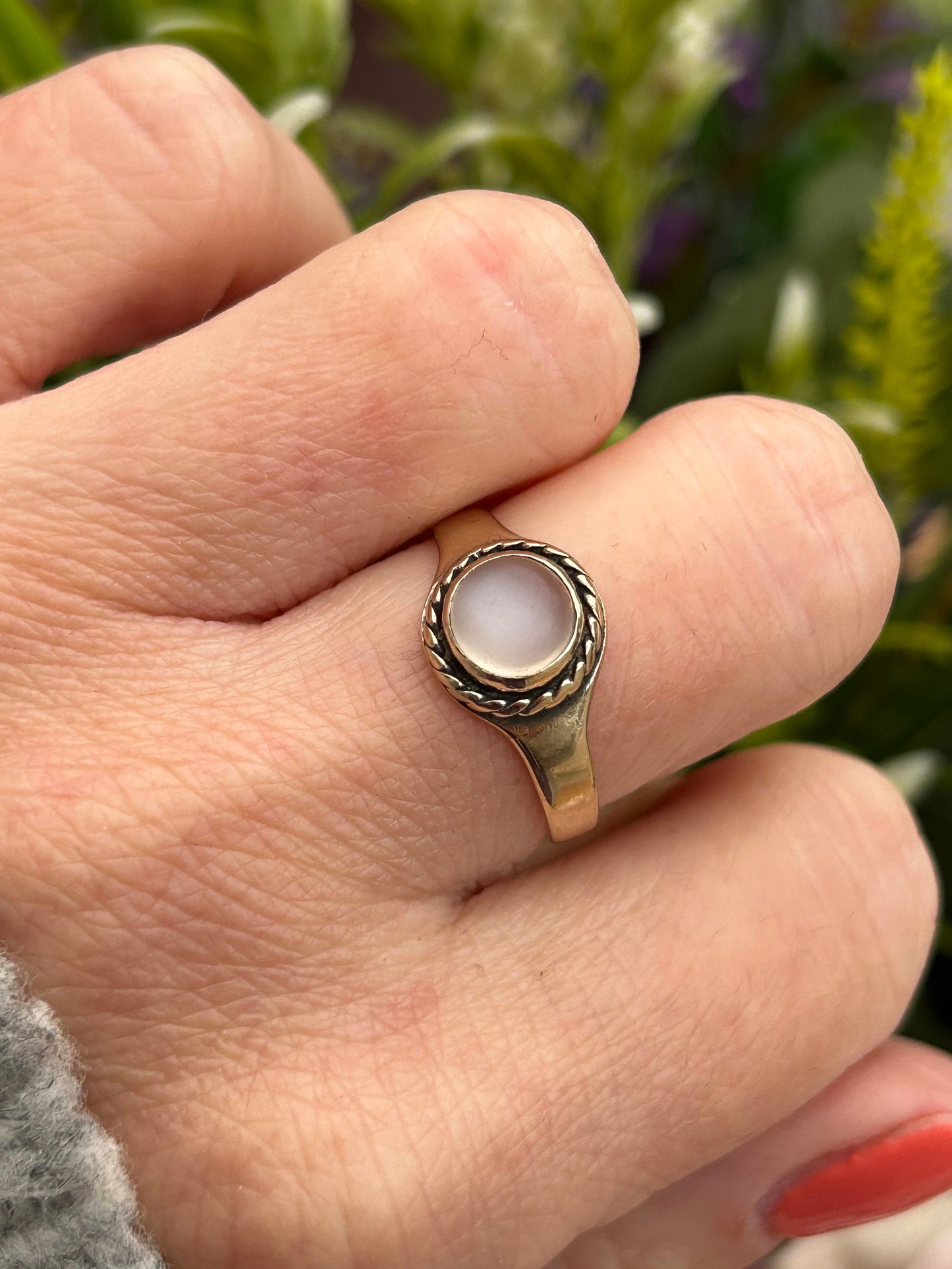 Vintage Moonstone Solitaire Ring 9 Carat Yellow Gold