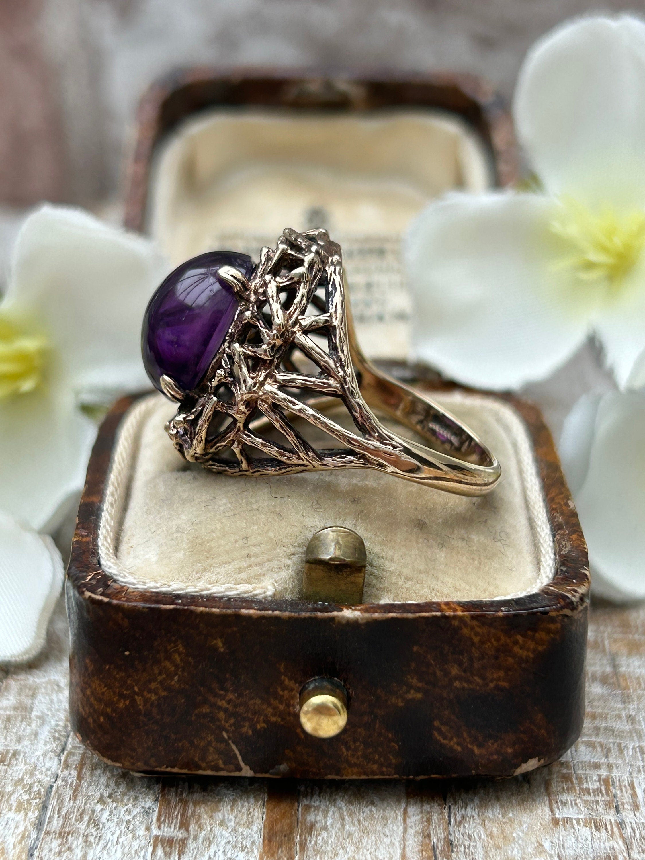 Vintage amethyst rings yellow on sale gold